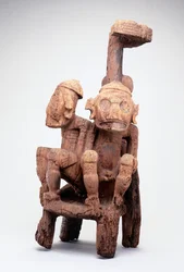 Zemi avec figures jumelles (bois)